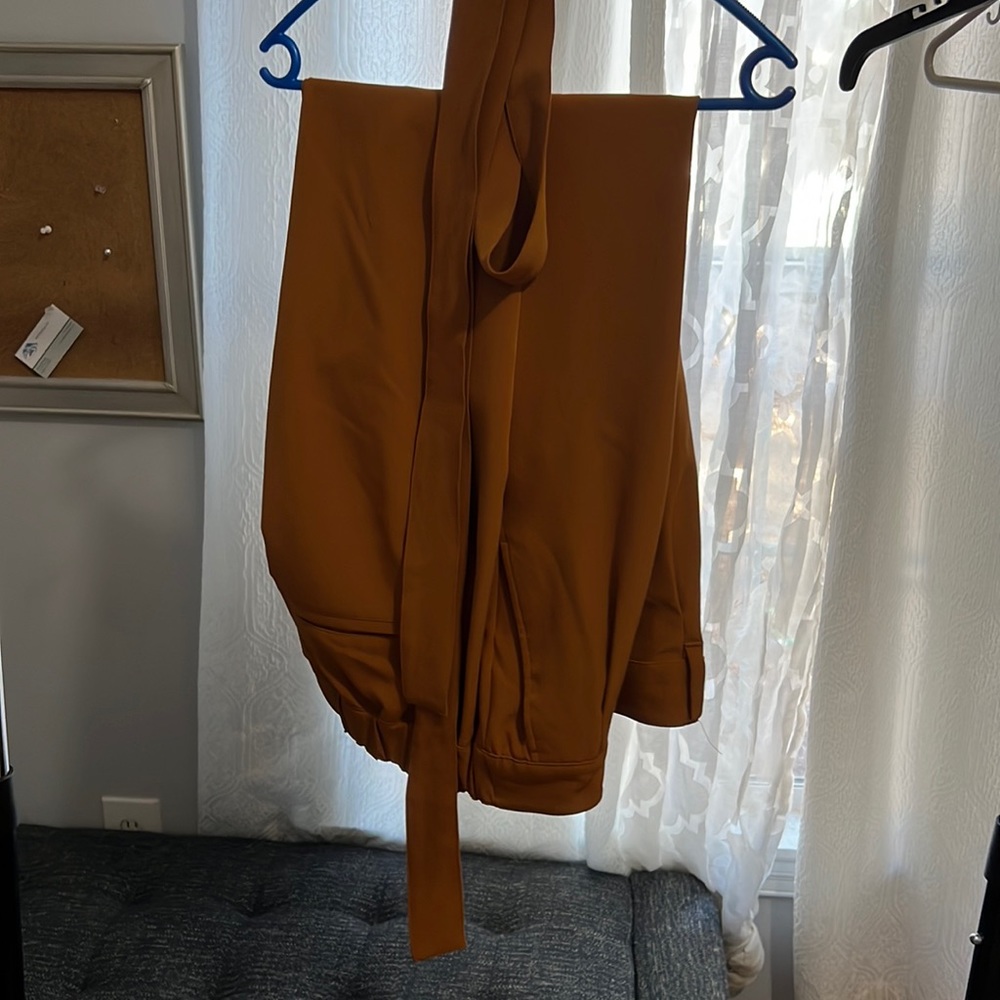 Ankle pants